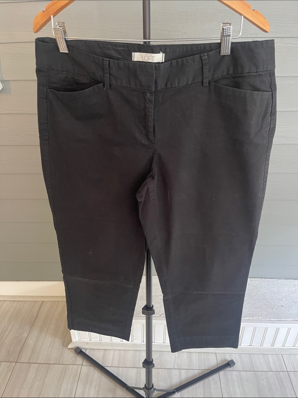LOFT Black Cropped Marissa Fit Size 12
